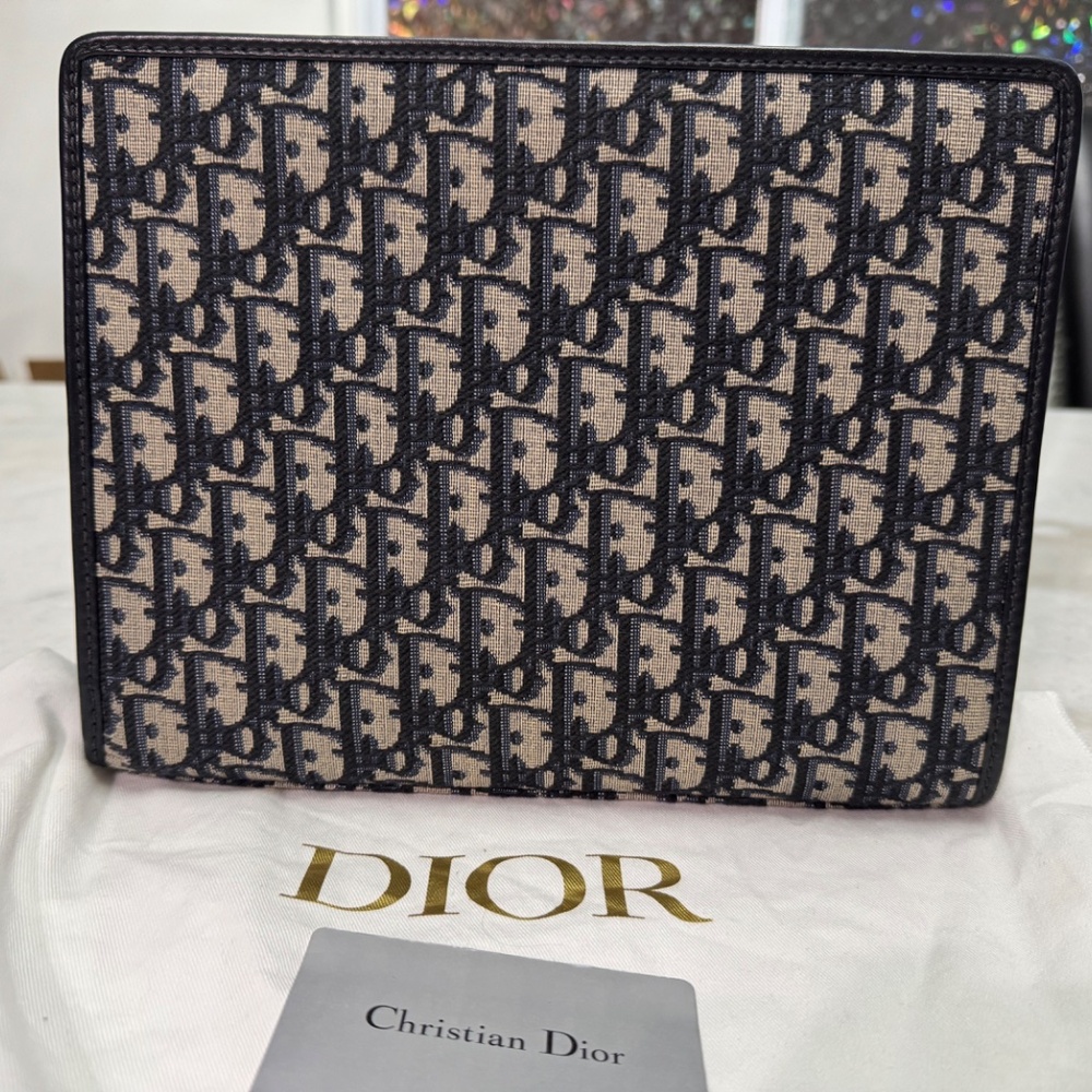 Bags - Picture 14 of 16